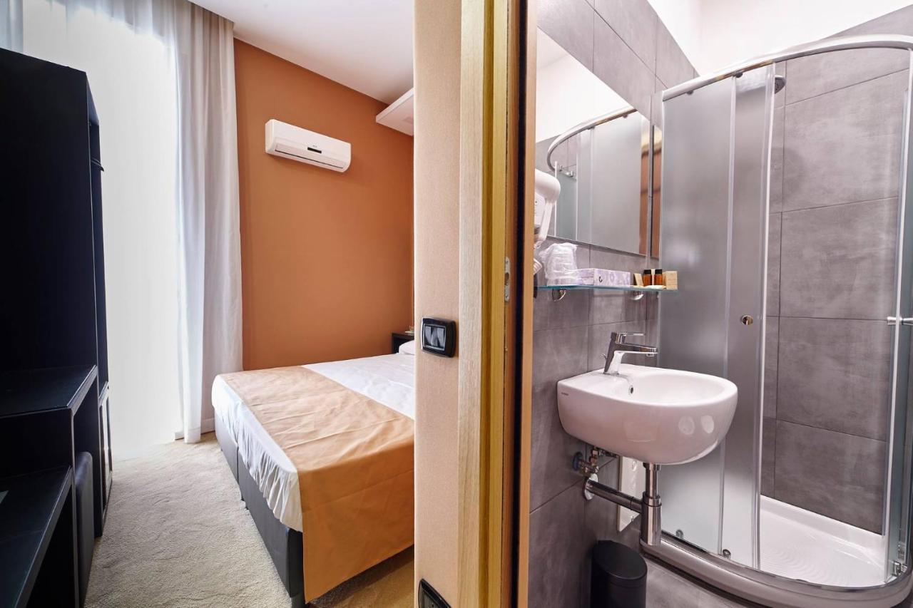 קאסרטה Sweet Central Hotel מראה חיצוני תמונה