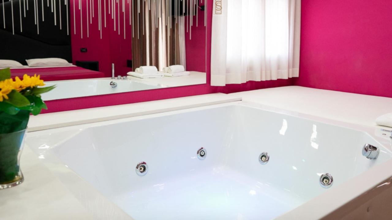 קאסרטה Sweet Central Hotel מראה חיצוני תמונה