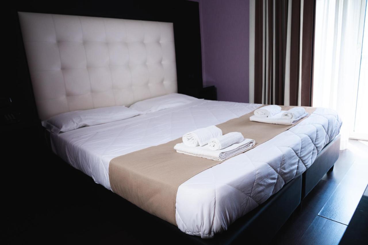 קאסרטה Sweet Central Hotel מראה חיצוני תמונה