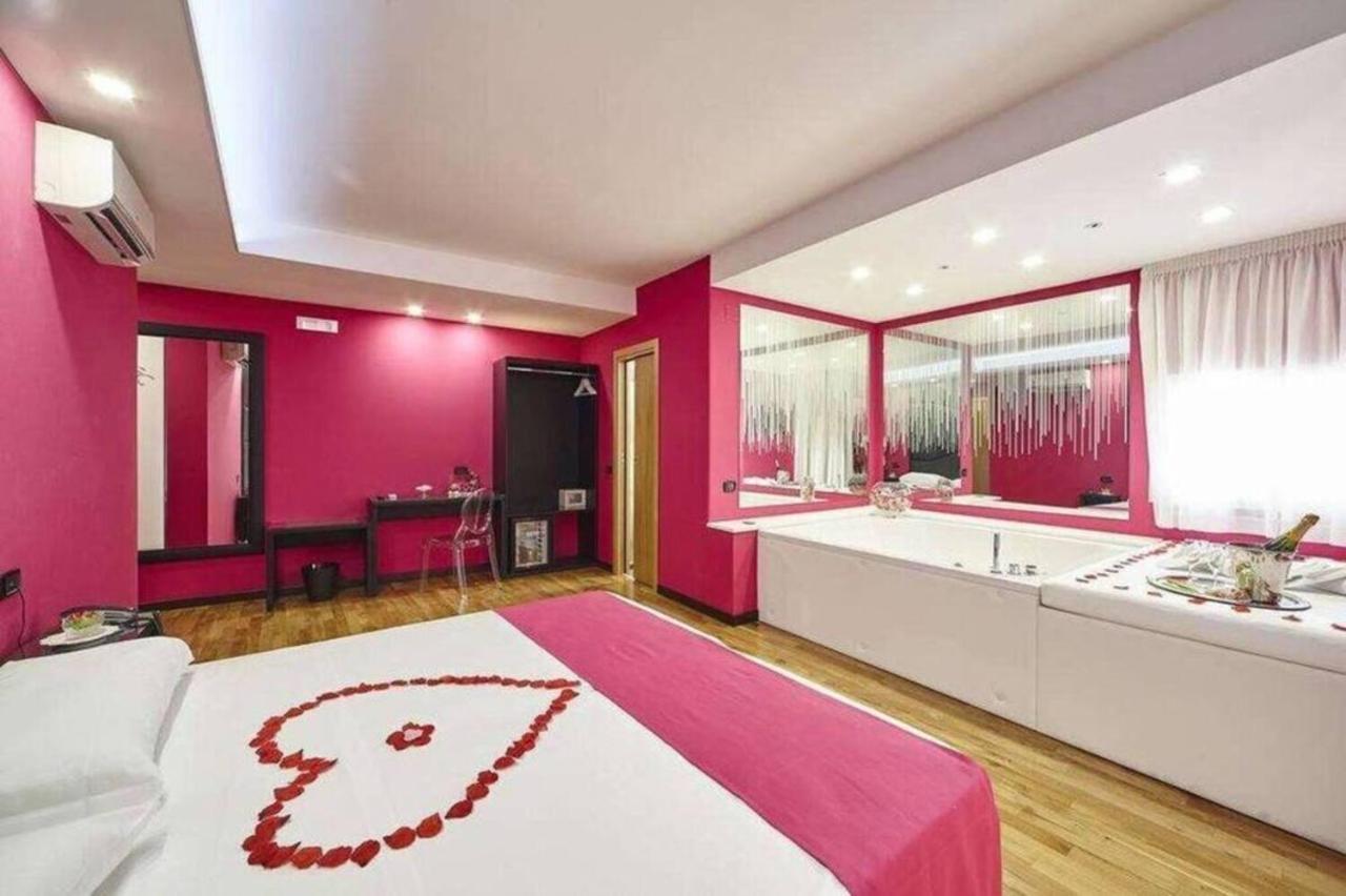 קאסרטה Sweet Central Hotel מראה חיצוני תמונה